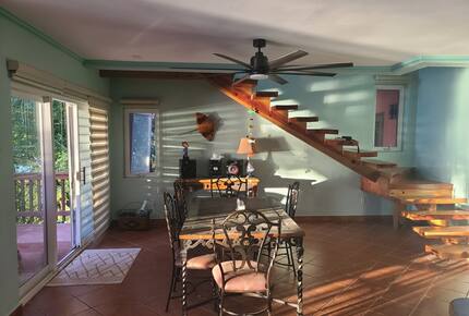 Tropical Beachfront Haven in West Bay - West Bay, Honduras