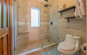 Tropical Beachfront Haven in West Bay - West Bay, Honduras