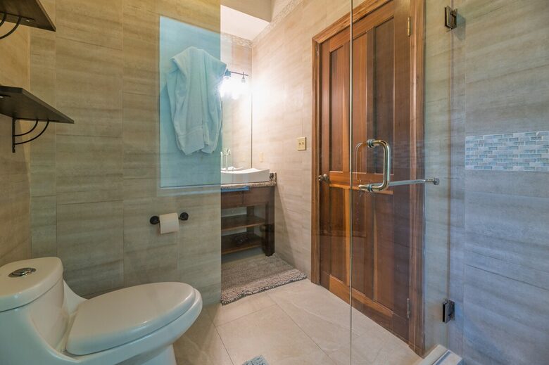 Tropical Beachfront Haven in West Bay - West Bay, Honduras