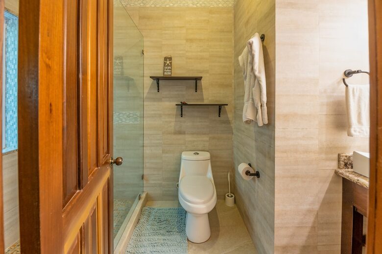 Tropical Beachfront Haven in West Bay - West Bay, Honduras