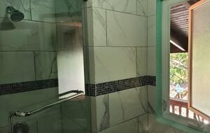 Tropical Beachfront Haven in West Bay - West Bay, Honduras