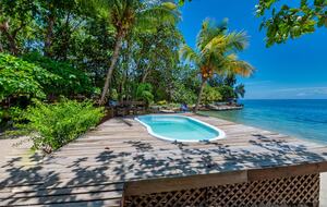 Tropical Beachfront Haven in West Bay - West Bay, Honduras