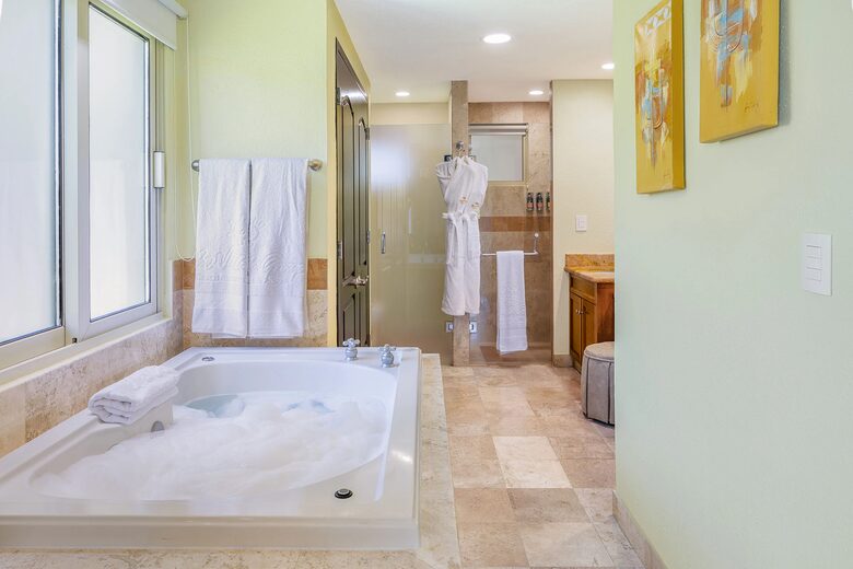 Modern Two-Bedroom Retreat Near El Médano Beach - Cabo San Lucas, Mexico