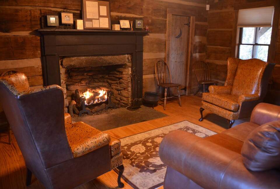 Elegant Country Escape in North Carolina’s Blue Ridge - Weaverville, North Carolina