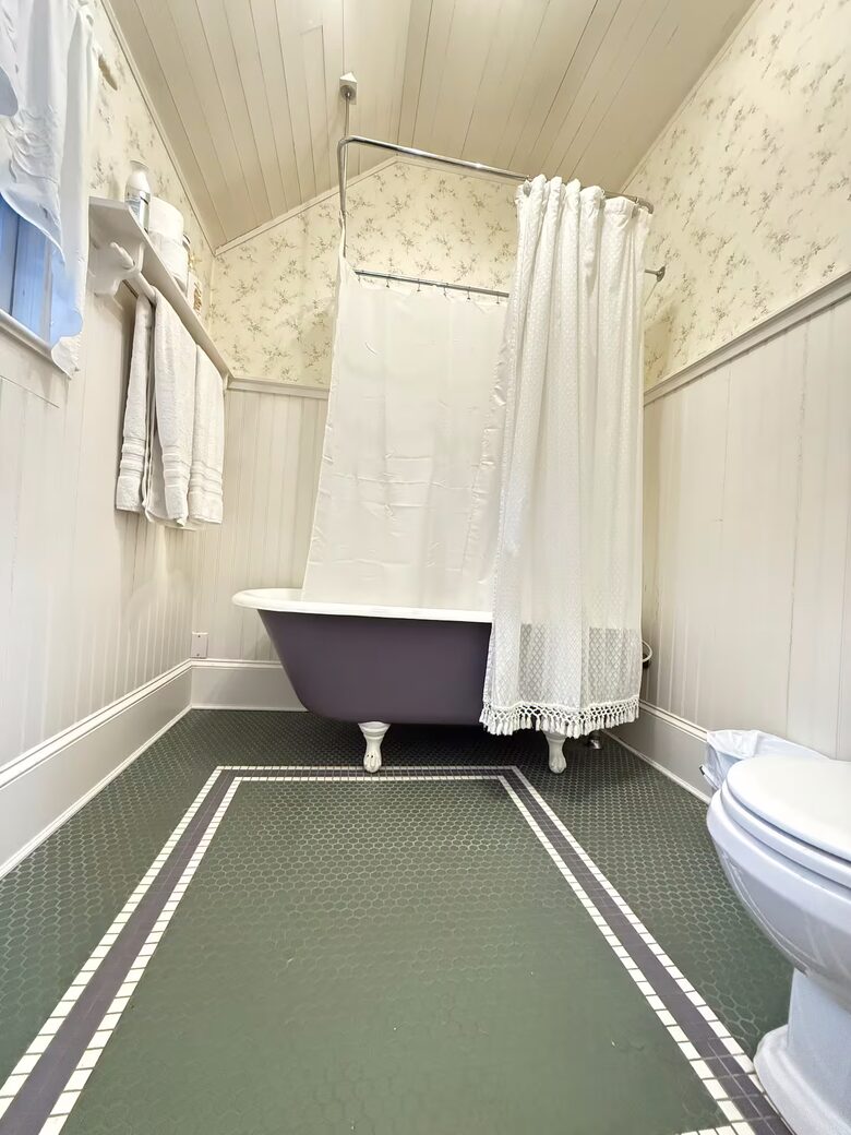 Elegant Country Escape in North Carolina’s Blue Ridge - Weaverville, North Carolina