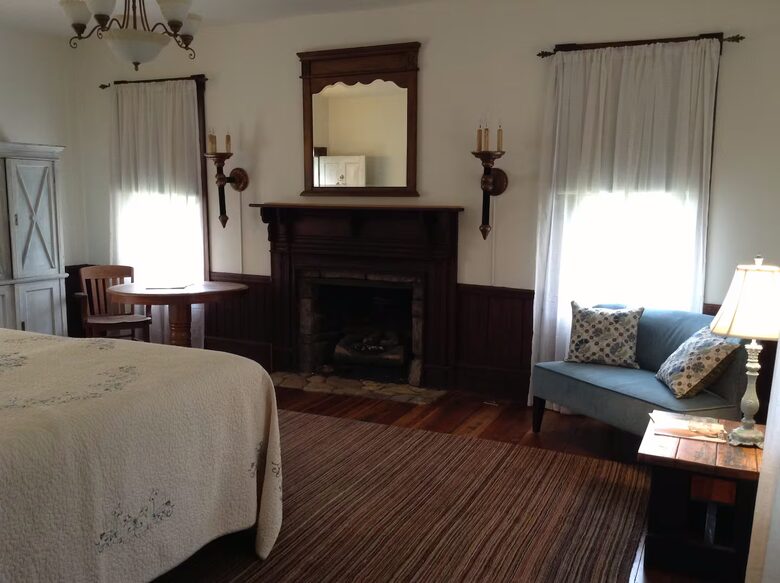 Elegant Country Escape in North Carolina’s Blue Ridge - Weaverville, North Carolina