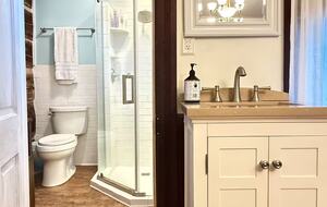 Elegant Country Escape in North Carolina’s Blue Ridge - Weaverville, North Carolina