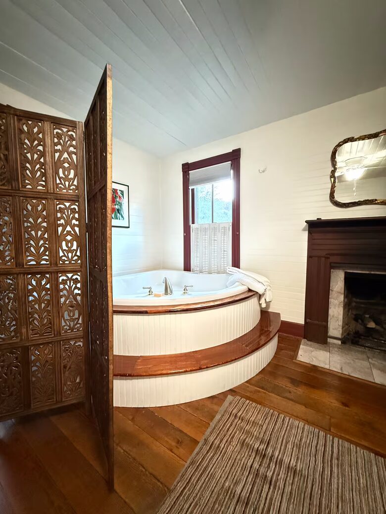 Elegant Country Escape in North Carolina’s Blue Ridge - Weaverville, North Carolina