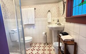 Elegant Country Escape in North Carolina’s Blue Ridge - Weaverville, North Carolina