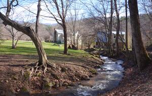 Elegant Country Escape in North Carolina’s Blue Ridge - Weaverville, North Carolina