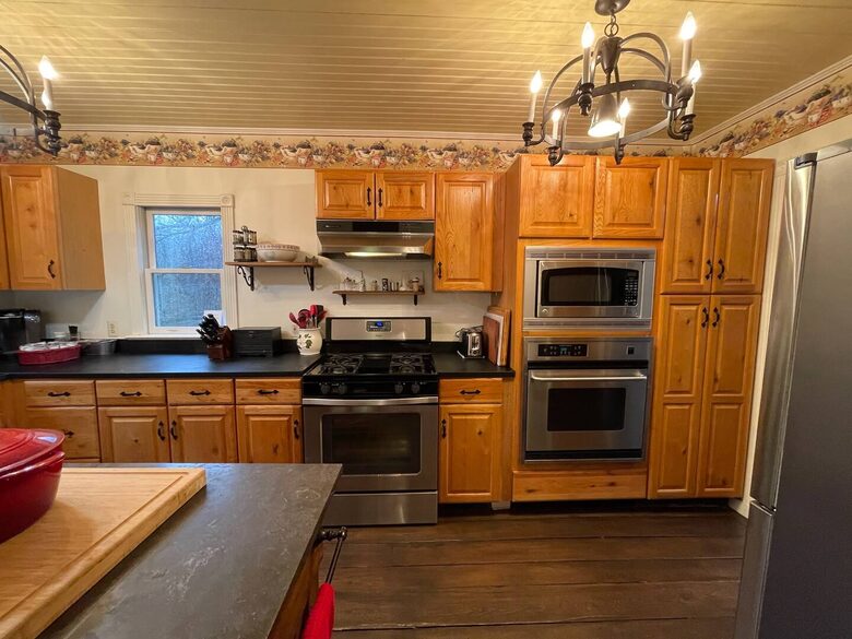 Elegant Country Escape in North Carolina’s Blue Ridge - Weaverville, North Carolina