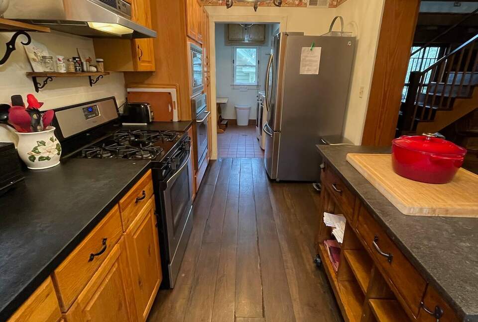 Elegant Country Escape in North Carolina’s Blue Ridge - Weaverville, North Carolina