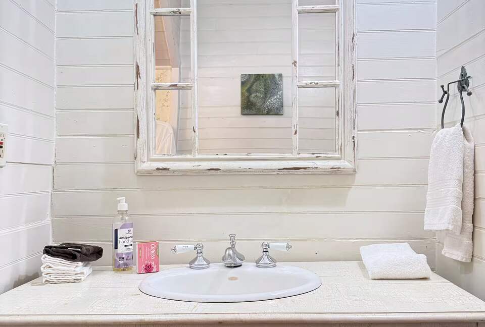 Elegant Country Escape in North Carolina’s Blue Ridge - Weaverville, North Carolina