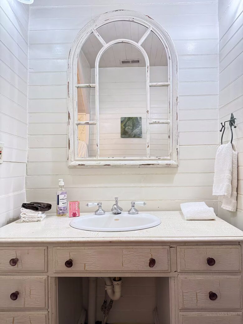 Elegant Country Escape in North Carolina’s Blue Ridge - Weaverville, North Carolina