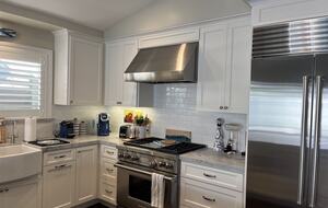 Elegant Monterey Bay Escape in Historic Capitola - Capitola, California