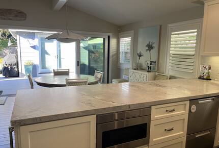 Elegant Monterey Bay Escape in Historic Capitola - Capitola, California