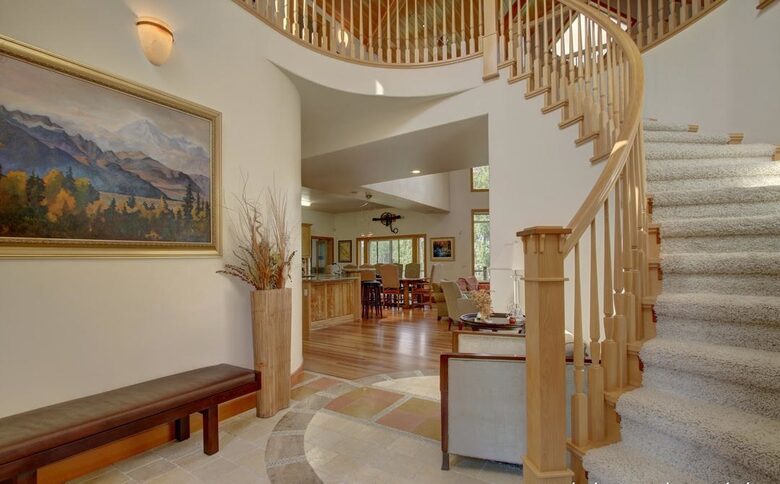 Blue Lantern Lodge - Big Lake, Alaska