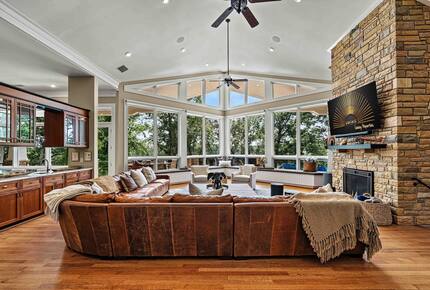 Architectural Masterpiece with Panoramic Lake Views & Concierge Service - Statesville, North Carolina