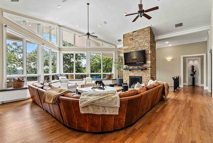 Architectural Masterpiece with Panoramic Lake Views & Concierge Service - Statesville, North Carolina