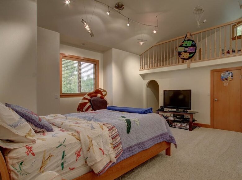 Blue Lantern Lodge - Big Lake, Alaska