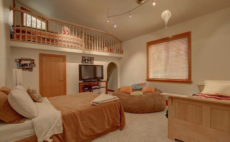 Blue Lantern Lodge - Big Lake, Alaska