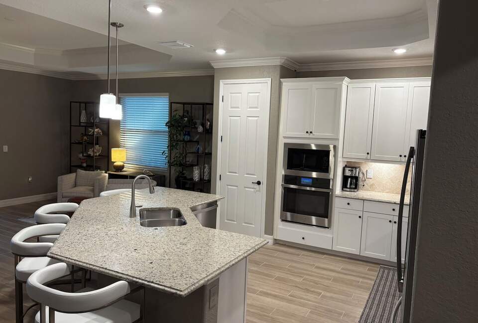 Stylish Lakewood National Home Overlooking the 7th Hole - Bradenton, Florida