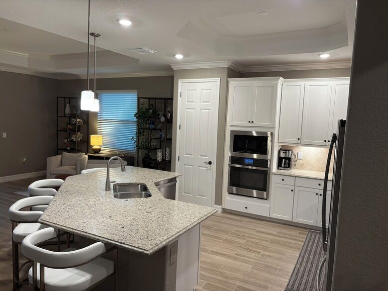 Stylish Lakewood National Home Overlooking the 7th Hole - Bradenton, Florida