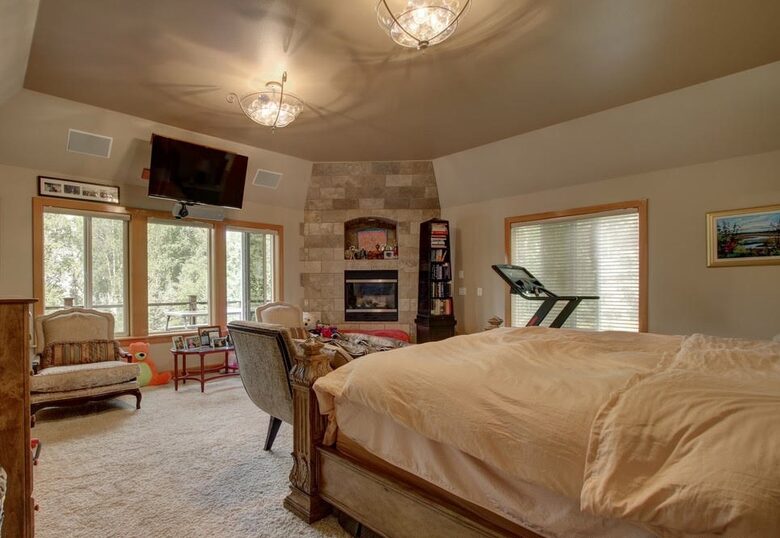 Blue Lantern Lodge - Big Lake, Alaska