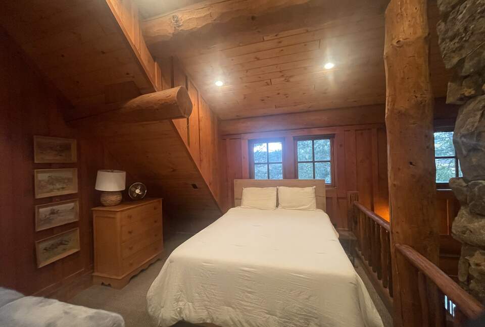 Waterfront Log Home with Mountain Views & Cozy Charm - West Glacier, Montana