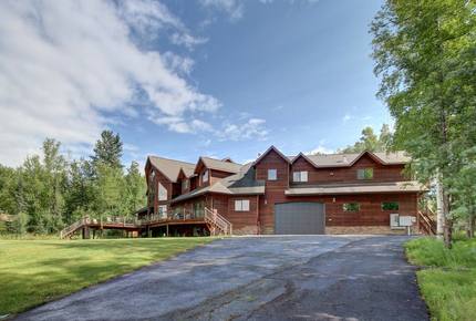 Blue Lantern Lodge - Big Lake, Alaska