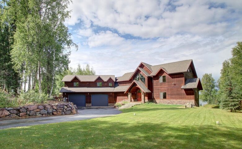 Blue Lantern Lodge - Big Lake, Alaska