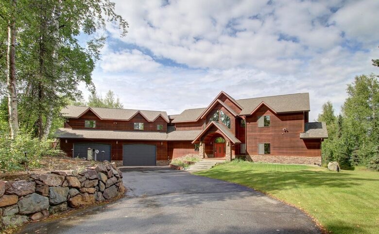 Blue Lantern Lodge - Big Lake, Alaska