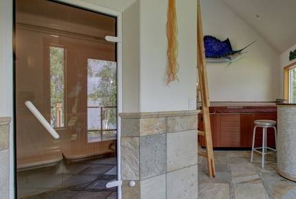 Blue Lantern Lodge - Big Lake, Alaska