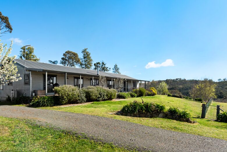 Bullio - Australian Farm Experience - Sydney, Australia