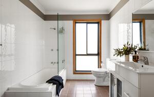 Bullio - Australian Farm Experience - Sydney, Australia