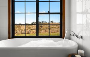 Bullio - Australian Farm Experience - Sydney, Australia