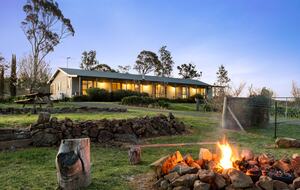 Bullio - Australian Farm Experience - Sydney, Australia