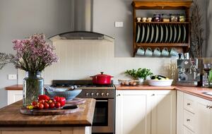 Bullio - Australian Farm Experience - Sydney, Australia