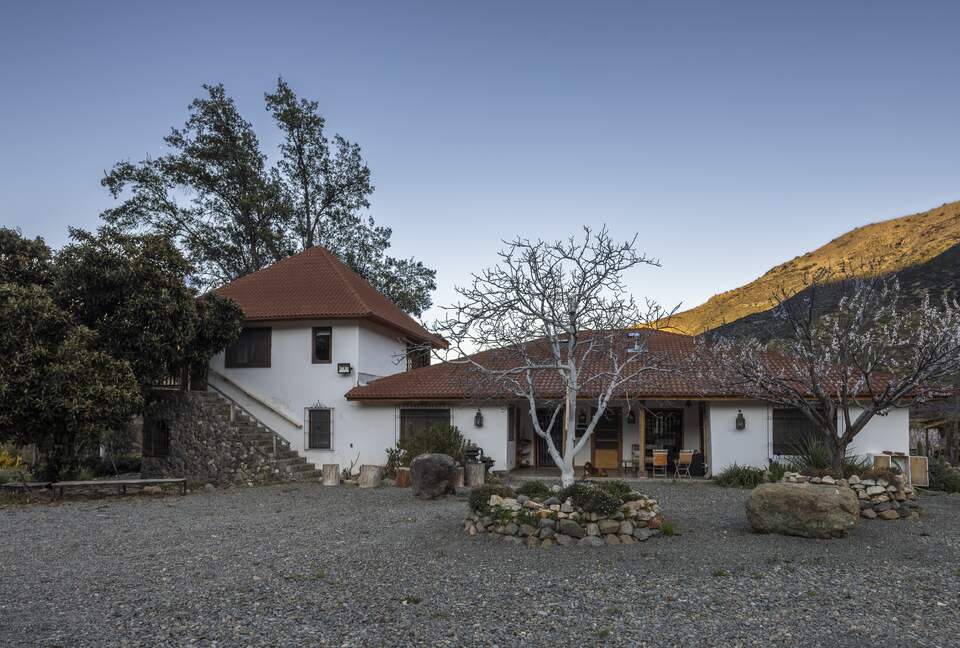 Elegant Countryside Haven in Hacienda Frutillar y Tambillo - Petorca, Chile