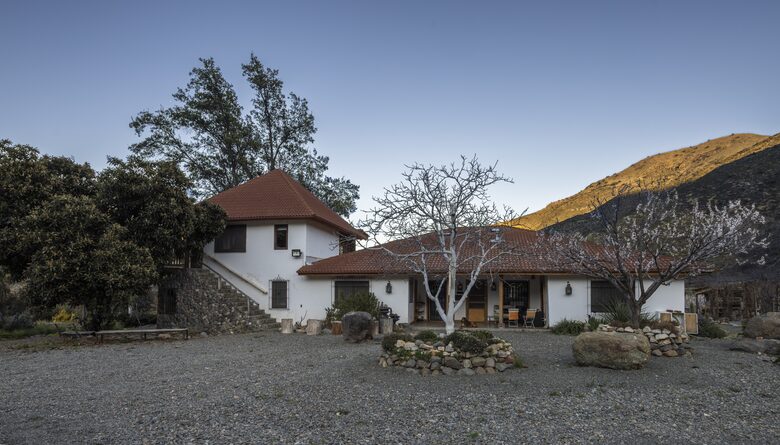 Elegant Countryside Haven in Hacienda Frutillar y Tambillo - Petorca, Chile