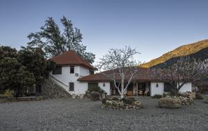 Elegant Countryside Haven in Hacienda Frutillar y Tambillo - Petorca, Chile