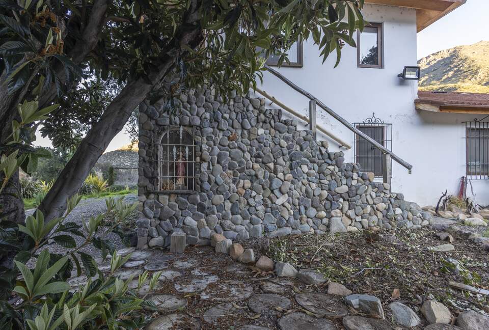 Elegant Countryside Haven in Hacienda Frutillar y Tambillo - Petorca, Chile