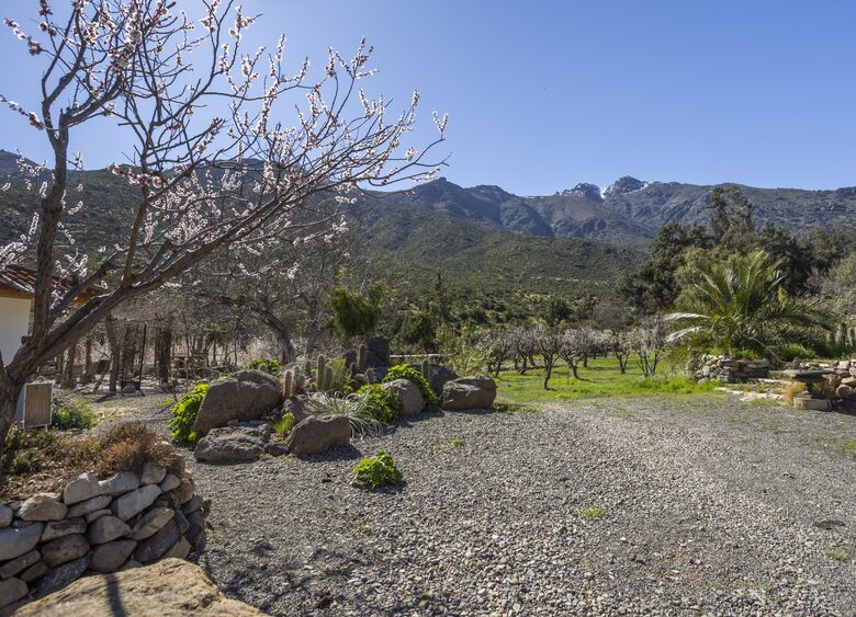 Elegant Countryside Haven in Hacienda Frutillar y Tambillo - Petorca, Chile