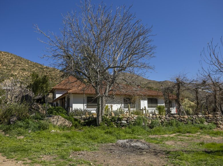 Elegant Countryside Haven in Hacienda Frutillar y Tambillo - Petorca, Chile