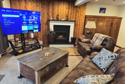 Luxury Retreat at Killington Base with Pool, Spa & Shuttle to Lifts - Killington, Vermont
