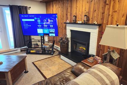 Luxury Retreat at Killington Base with Pool, Spa & Shuttle to Lifts - Killington, Vermont