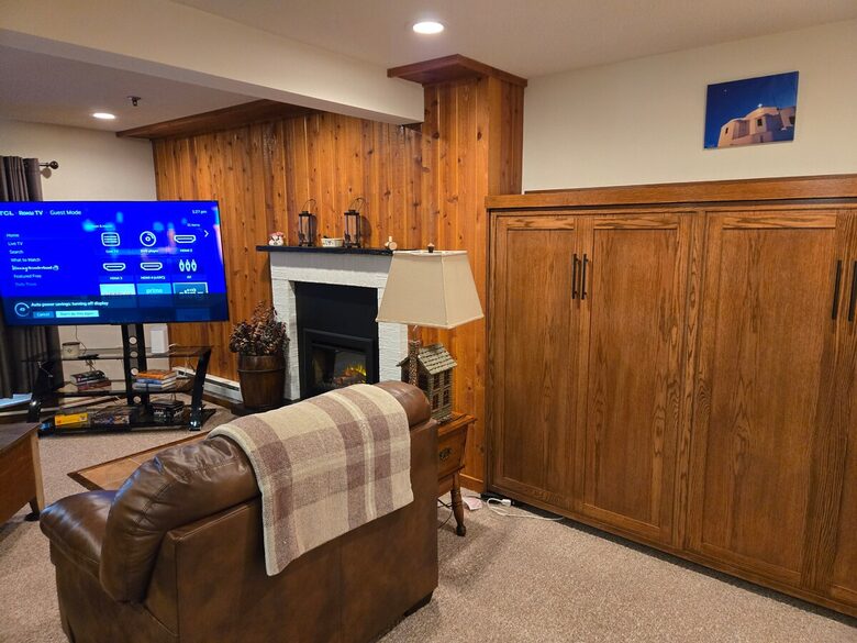 Luxury Retreat at Killington Base with Pool, Spa & Shuttle to Lifts - Killington, Vermont