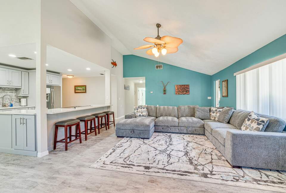 Cozy Waterfront Escape Minutes from Homosassa Springs - Homosassa, Florida