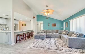 Cozy Waterfront Escape Minutes from Homosassa Springs - Homosassa, Florida