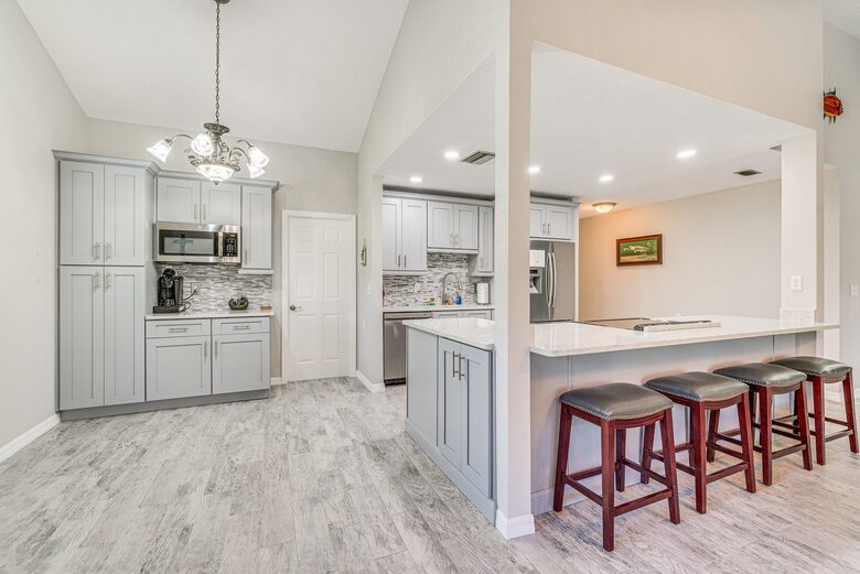 Cozy Waterfront Escape Minutes from Homosassa Springs - Homosassa, Florida